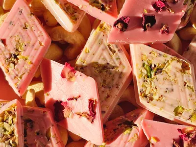 Kaju Katli Chocolates Rose Flavour, Traditional & Fusion Sweets