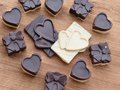 Biscoff Chocolates, Premium Centre-Filled